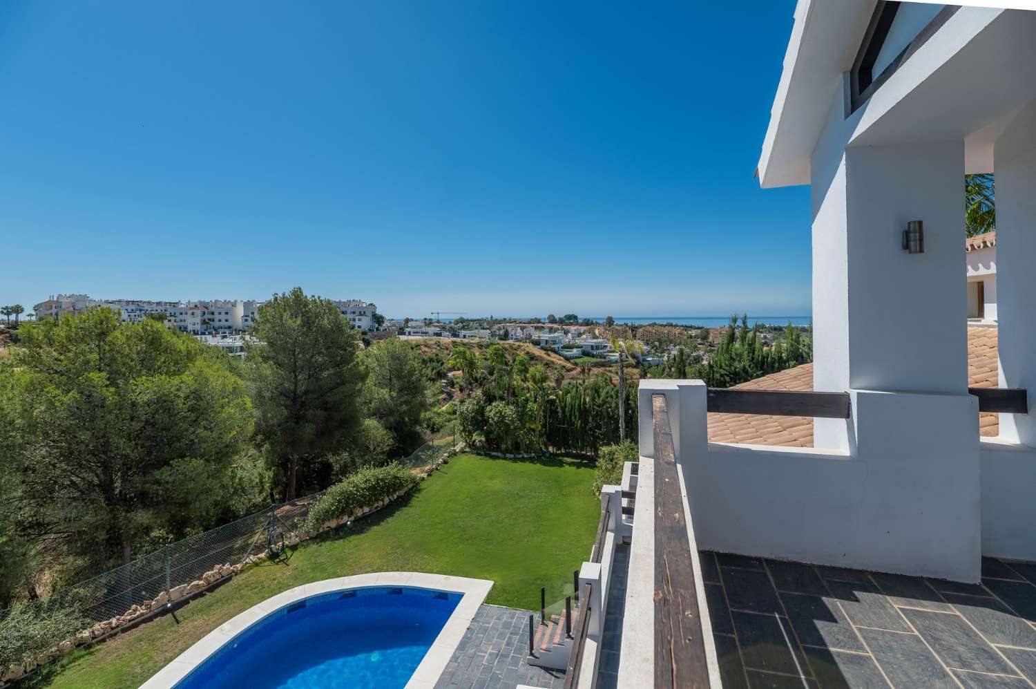 Villa de lujo en primera línea de golf en La Resina Golf