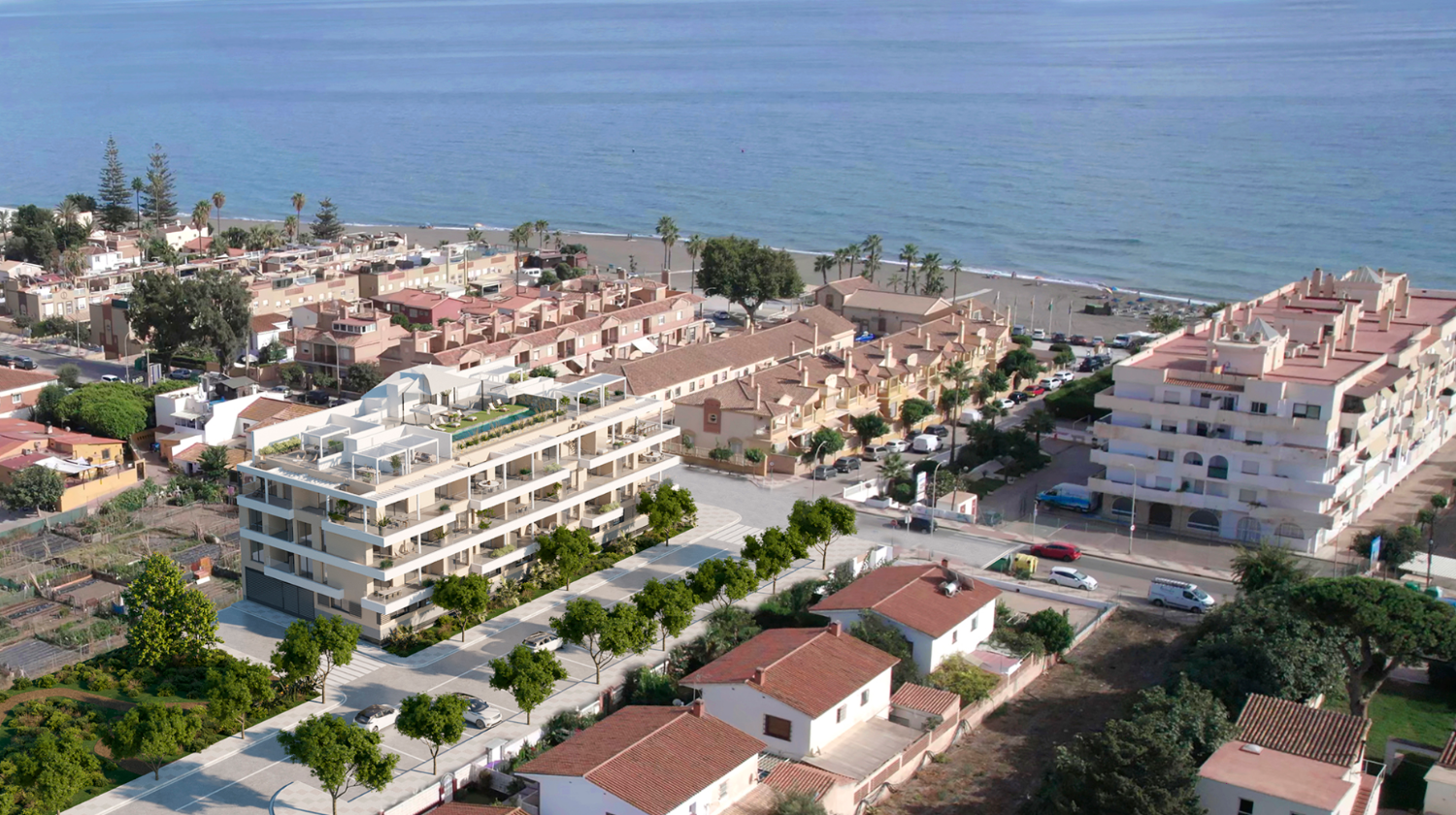 El Residencial está en la playa de Benagalbón de Rincón de la Victoria